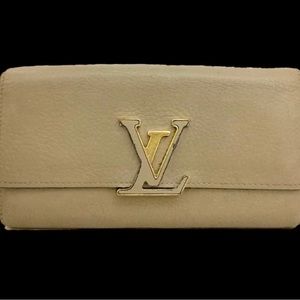 Authentic LOUIS VUITTON Portefeuille Capucines Taurillon Leather Long Wallet